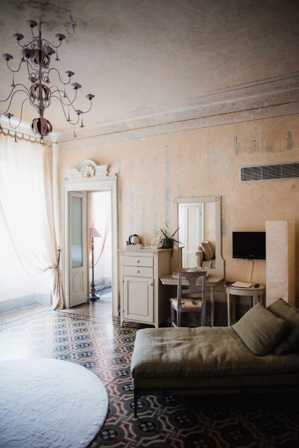 Regina Teodolinda Suites Laglio Exteriér fotografie