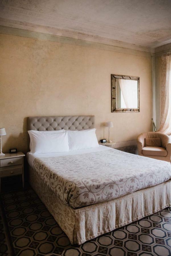 Regina Teodolinda Suites Laglio Exteriér fotografie